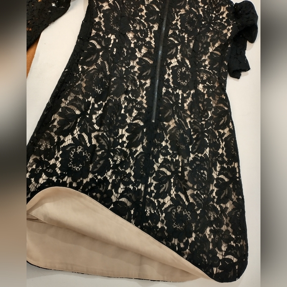 Vince Camuto Black Floral Lace Overlay Lined  Nude Sheath Dress Size 6 - Picture 8 of 9